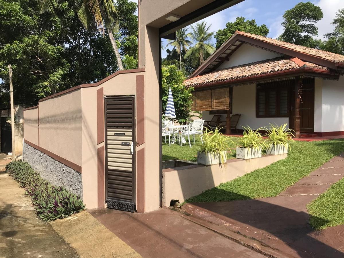 Villa Bubble Sea Unawatuna Exterior photo
